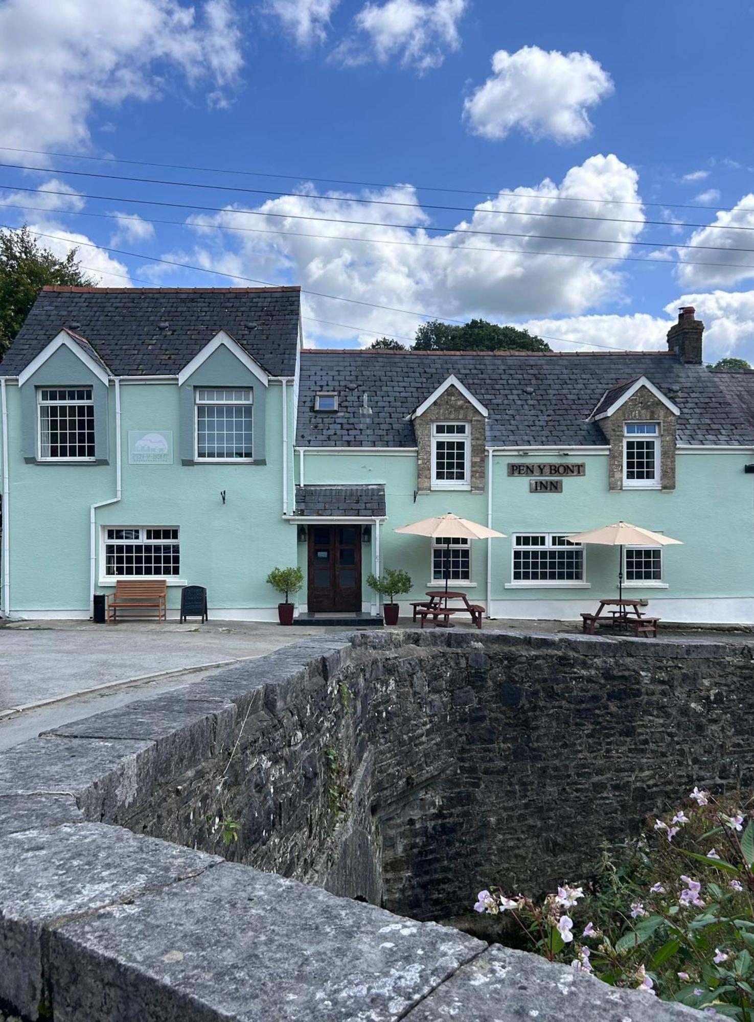 Penybont Restaurant + Inn Carmarthen Extérieur photo