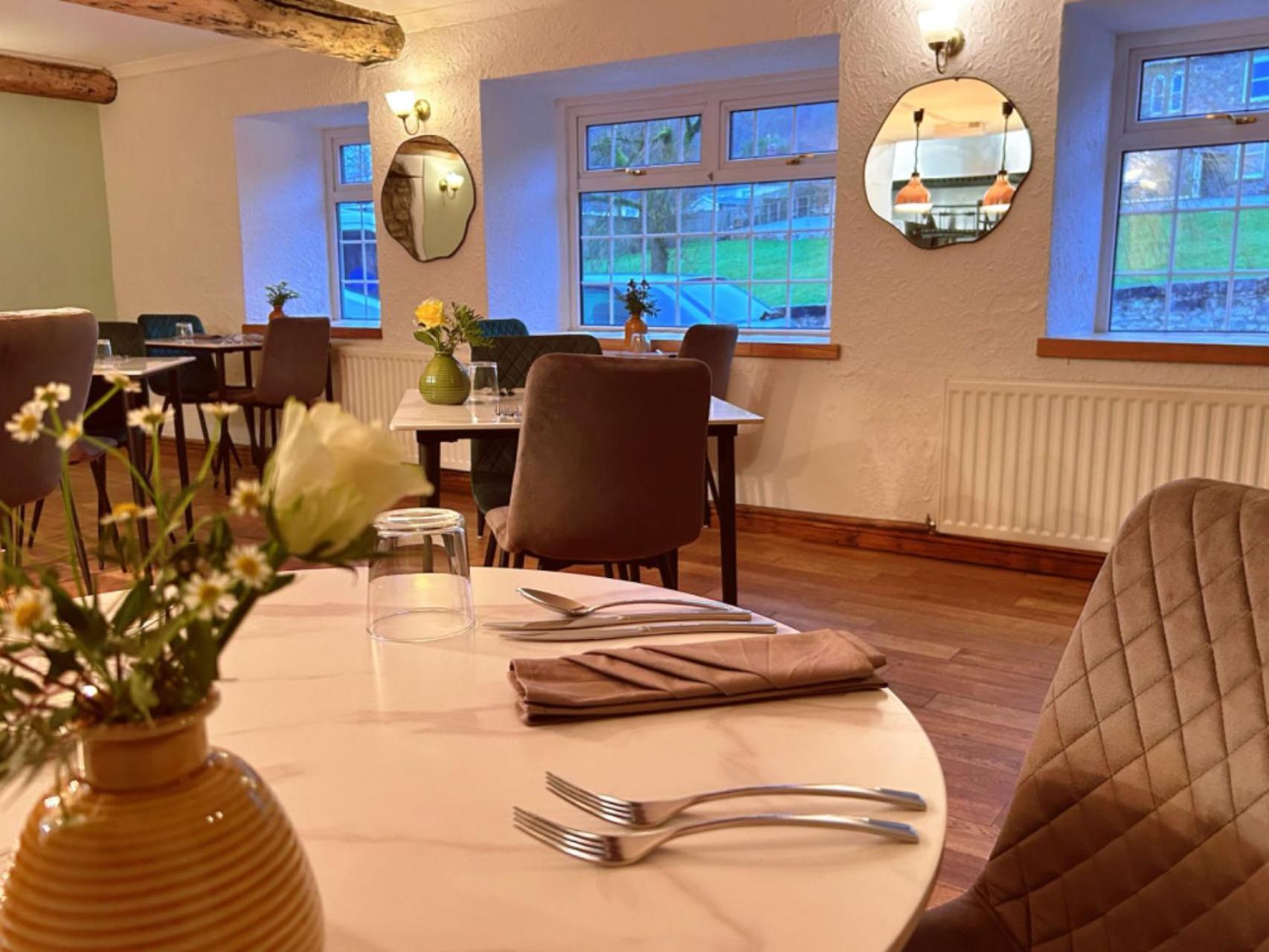 Penybont Restaurant + Inn Carmarthen Extérieur photo