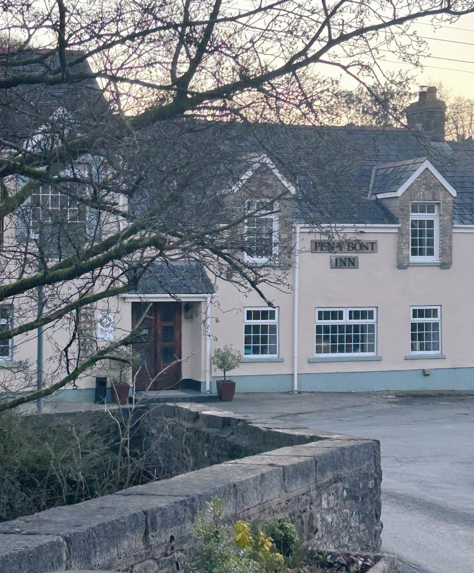 Penybont Restaurant + Inn Carmarthen Extérieur photo